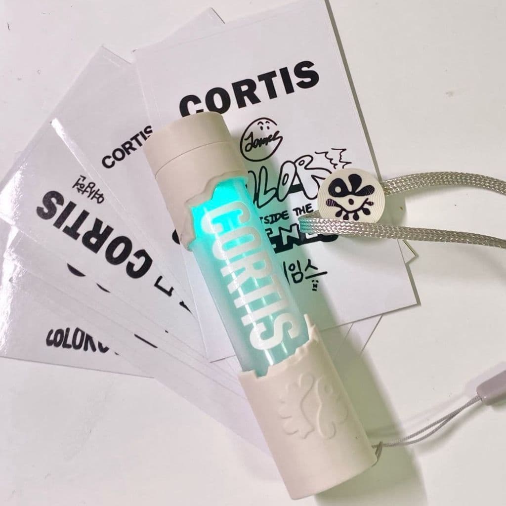 Kpop CORTIS mini Lightstick Chaveiro Periférico Cheer Stick Multicolor Mudança Luminosa Vara Chaveiro