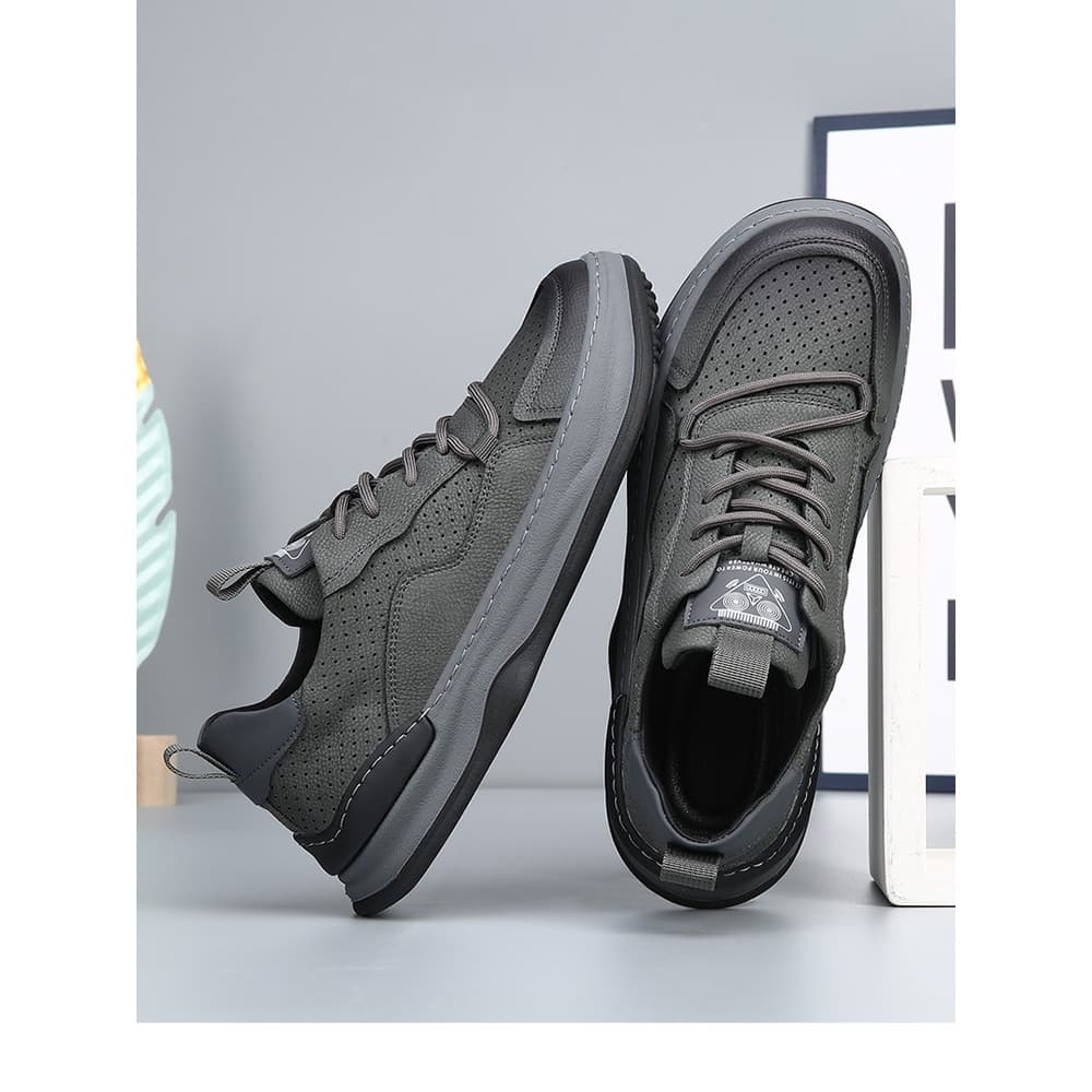 Alta qualidade 丨 2026 novo estilo verão sapatos de couro casuais homens dedo do pé largo sola macia oco respirável couro