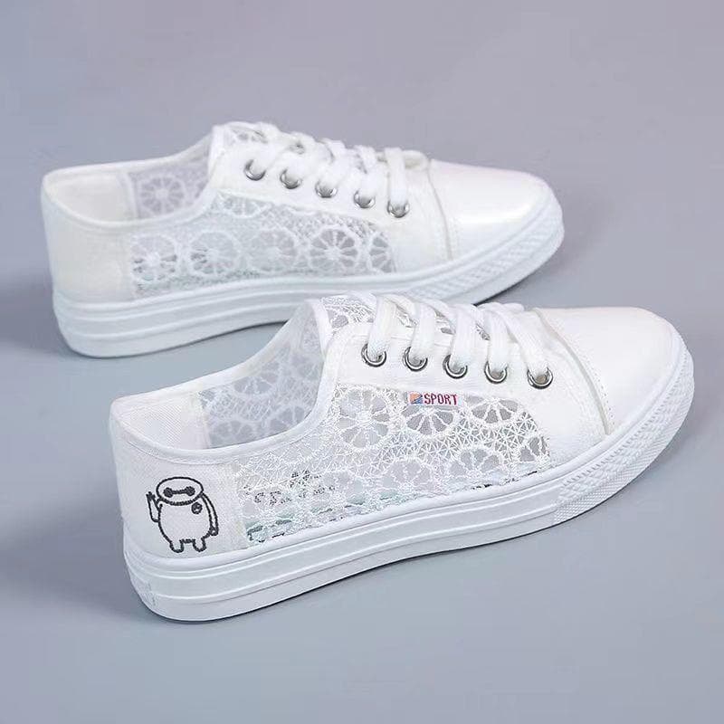 Pequenos sapatos brancos 2024 verão novo estilo Net sapatos femininos respirável renda malha lona moda estudante sola ma