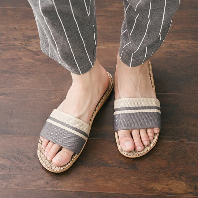 Chinelos de linho exclusivos femininos verão bonito casal macio de sola grossa casa interior antiderrapante