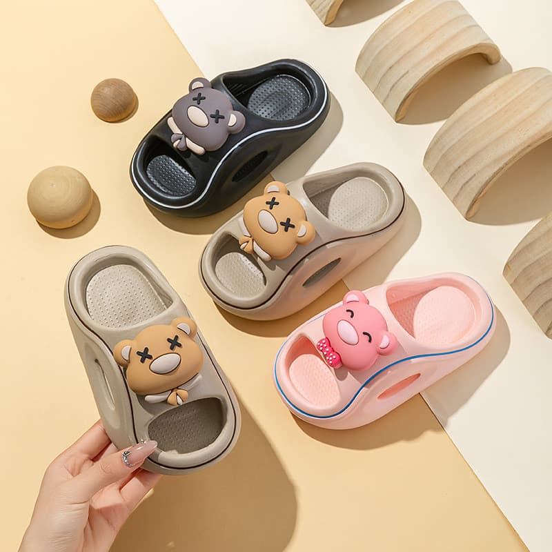 | slippers | ✳Urso bonito crianças chinelos de EVA meninos meninas 2025 novo estilo banheiro antiderrapante interior sol