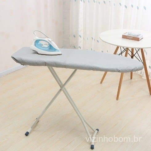 O fabricante fornece capas para tábuas de passar roupa revestidas de prata, capas à prova de poeira para tábuas de passa