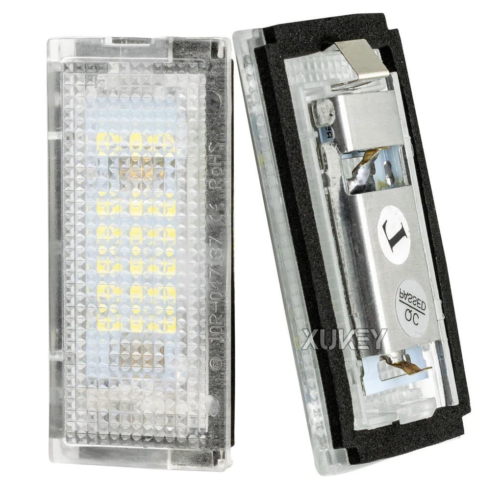 12V 18LED Número Da Placa De Licença Lâmpada Branca Fria CANBUS Carro Nenhum Erro Para BMW Série 3 E46 4D 1998-2003 5D T