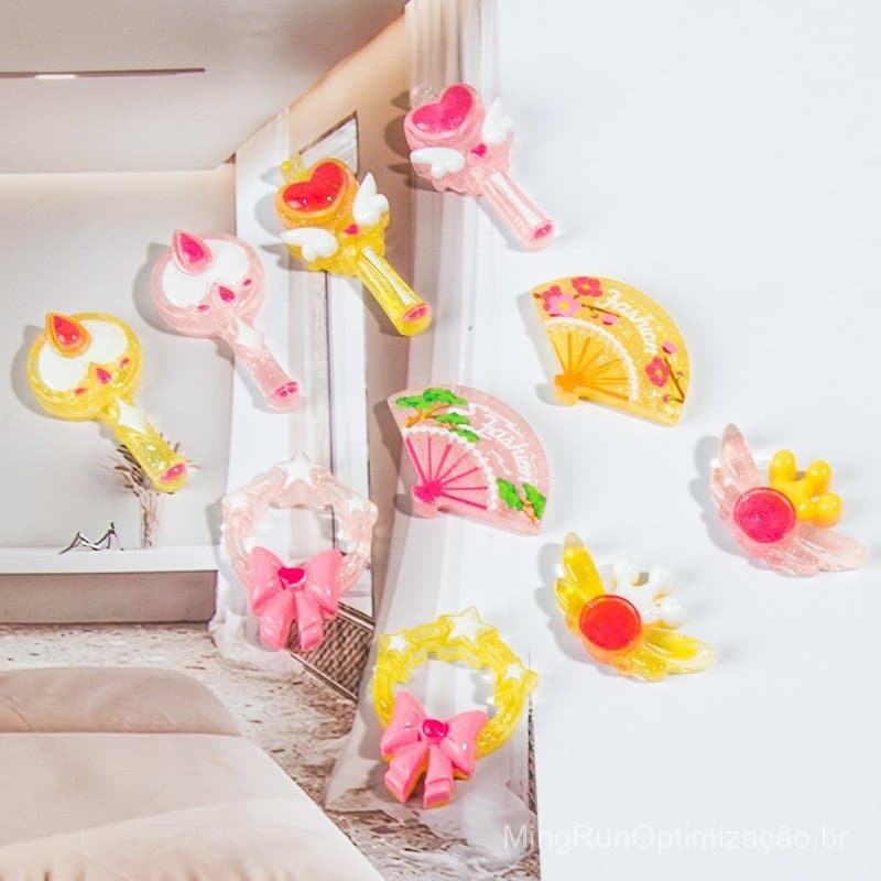 Acessórios DIY: pingentes para celular, presilhas de cabelo, elásticos de cabelo, ímãs de geladeira, varinhas mágicas de