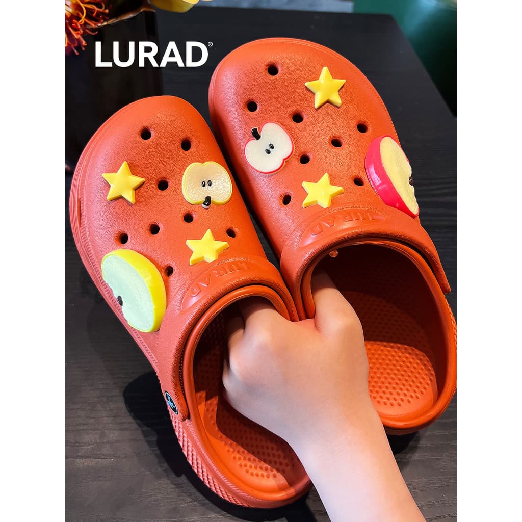 Buraco sapatos homens mulheres dos desenhos animados Apple sapatos flor acessórios Anti-deslizamento desodorante resiste