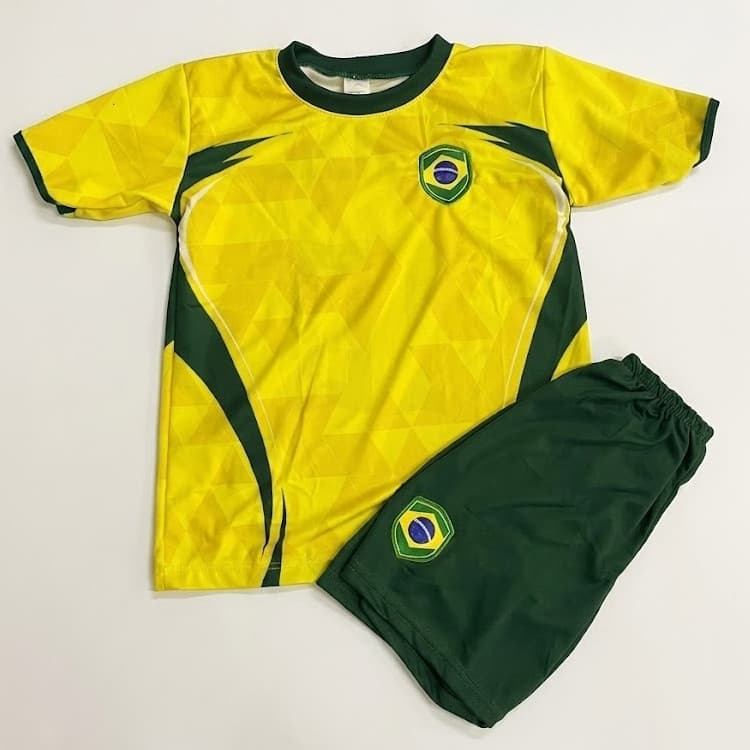 Conjuntos Brasil Infantil Varios Modelos - Bordado/Amarelo/Azul/Verde/Preto/Uniforme - Camisa e Bermuda - Pronta Entrega