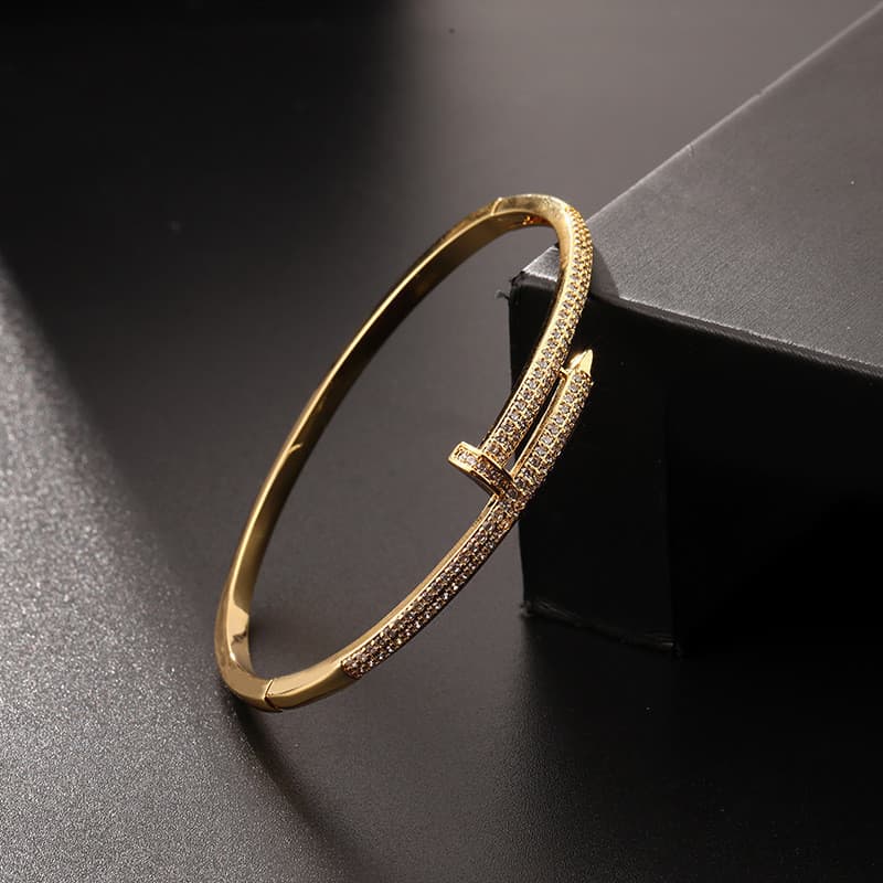 Pulseira clássica de diamantes para mulheres, pulseira de cobre de luxo leve e personalizada de alta qualidade, modelo f