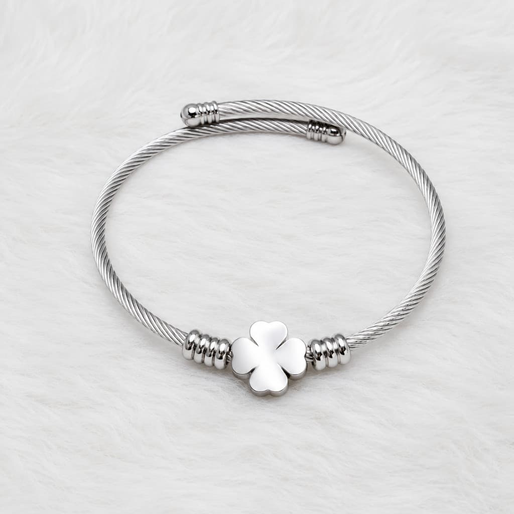 Pulseira Feminina Ajustável Aço Inox Trevo Prata Bracelete Elegante
