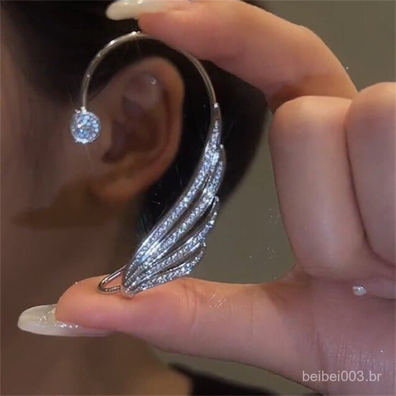 Brincos de clipe de orelha de asa de diamante para mulheres, estilo simples e frio, ganchos de orelha de alta qualidade
