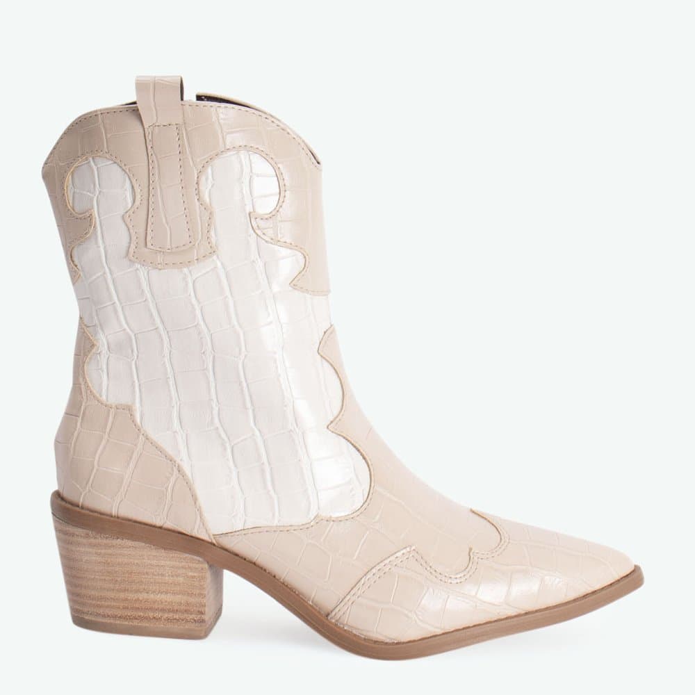 Bota Western Salto Médio Bico Fino Cano Curto