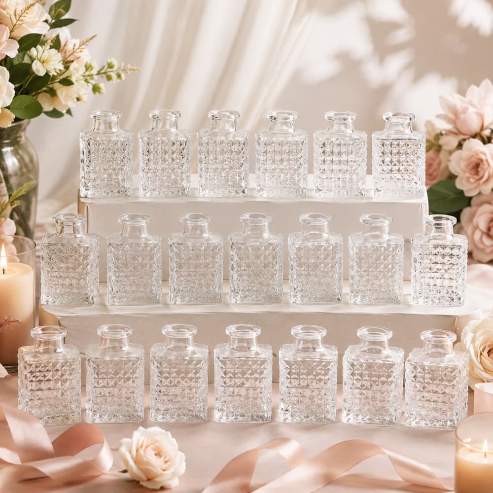 Kit 20 Mini Vasos Decorativos de Vidro Transparente com Relevo Geométrico 9 cm