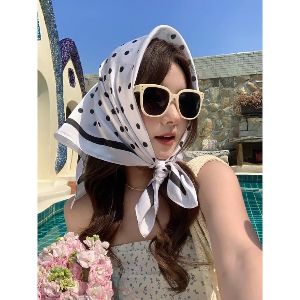 2025 novo estilo Polka Dot lenço primavera verão protetor solar decoração pequeno lenço quadrado All-Match viagem foto l