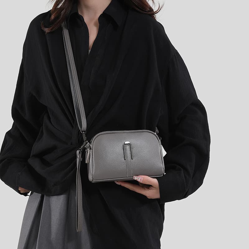 Bolsa Feminina de Couro Legítimo Transversal Pequena Luxo Porta Celular Minimalista 2026