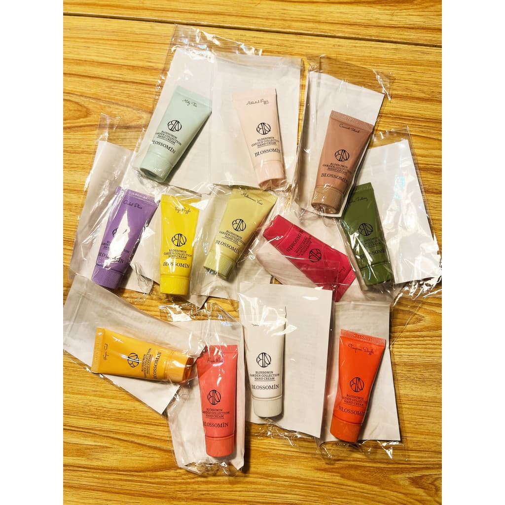 Cada Item cheira bem!Palm Flower Y Fragrance Creme para as Mãos 15ml Nutrir a Pele Hidratante Hidratante Fragrância Flor