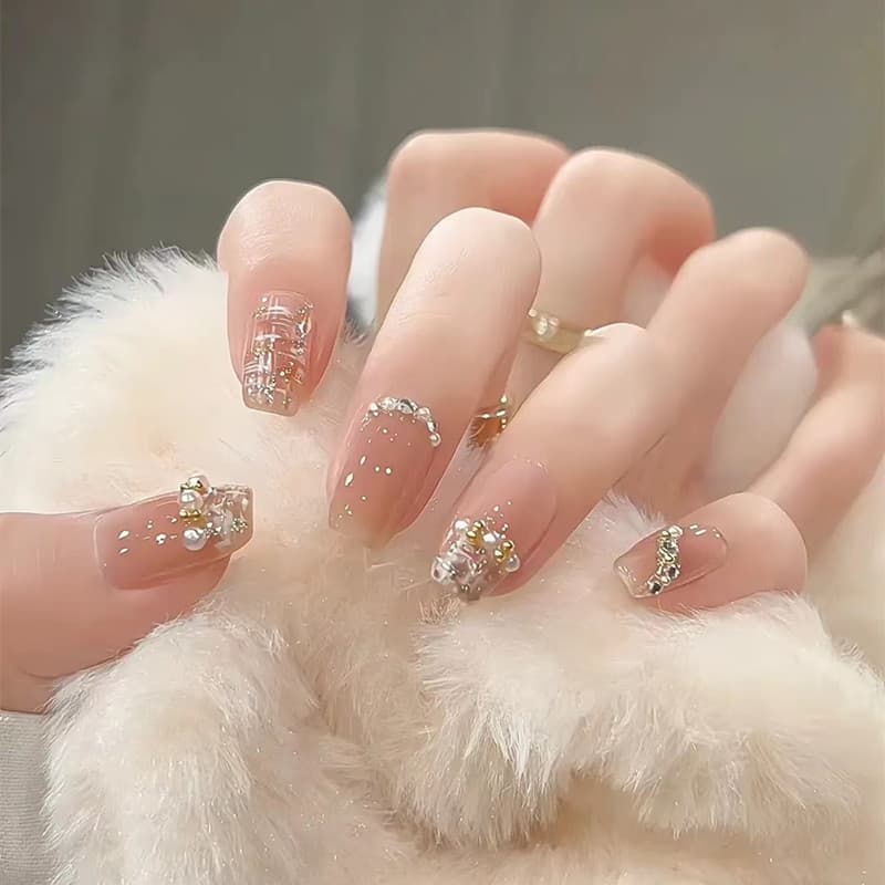 Usando unhas Manicure remendo francês curto prego remendo falso curto comprimento médio High-End sentimento 2023 novo es