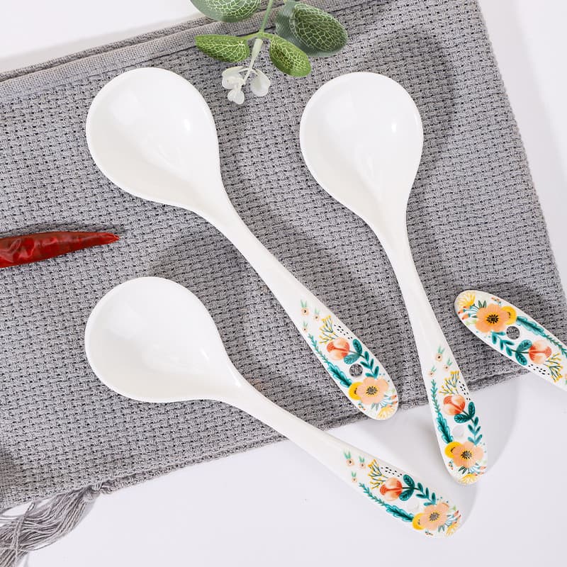 Colher de porcelana branca criativa Kapok padrão cerâmica colher grande colher de sopa mingau talheres alça longa colher