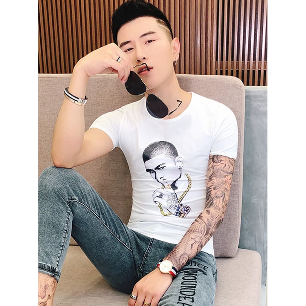 Ruffian bonito camiseta masculina em torno do pescoço de manga curta impresso único Street Wear magro-ajuste verão cara
