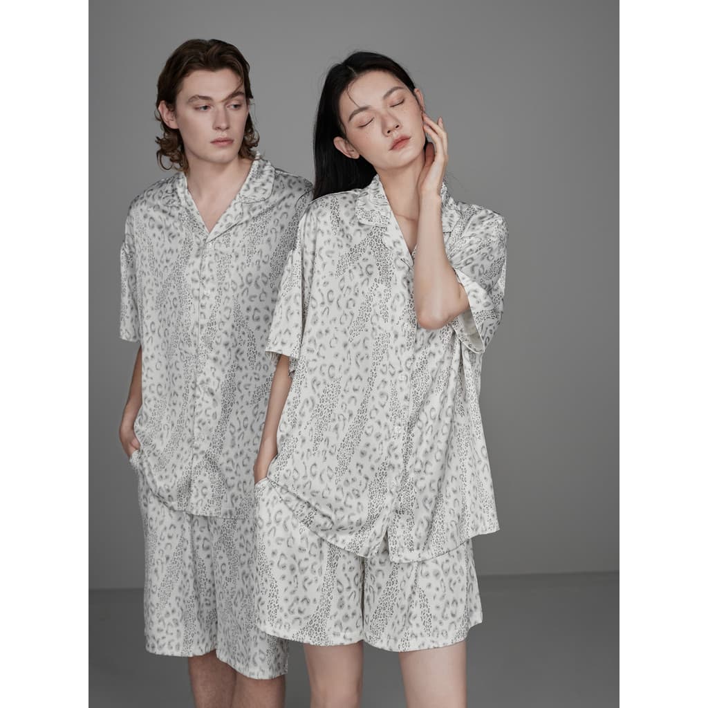 Sinfonia 26 anos casal pijamas feminino seda gelo High-End leopardo impressão terno masculino verão de manga curta pode