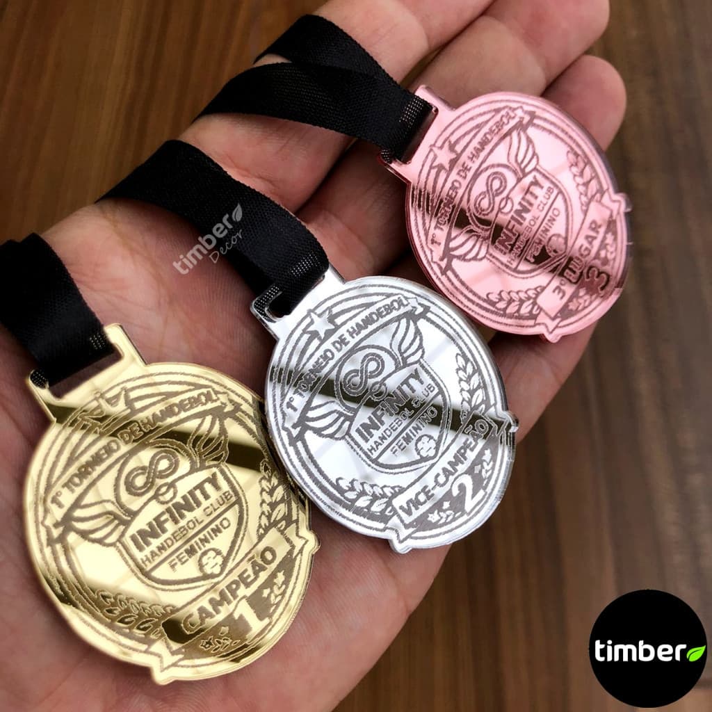 Medalha Personalizada de Acrílico Espelhado com Fita de Cetim (15 unidades)