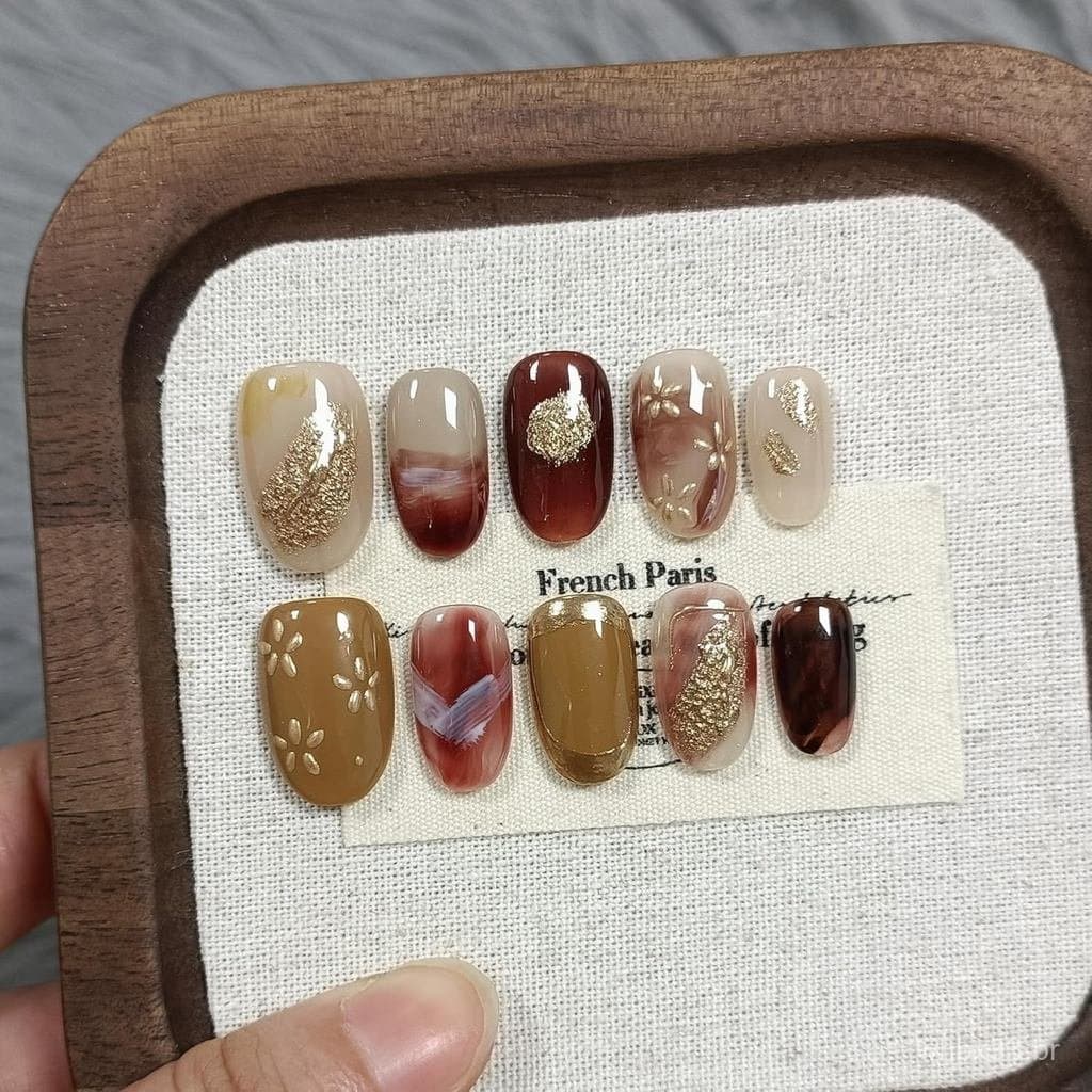 Handmade Soft Gel Press On Nails With Tools,Amber Cat Eye Short Oval Nails,Glossy Glitter Embossed Floral Designs Glue o