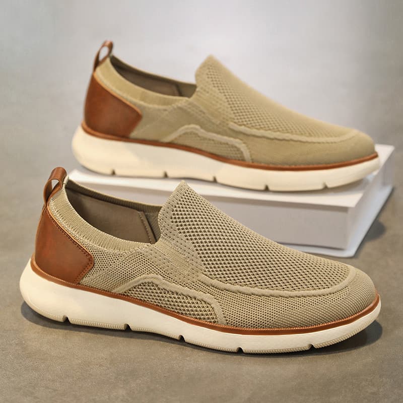 Sapatos Casuais Masculinos Slip On de Malha Elástica Respirável com Sola Leve e Macia para Uso Diário
