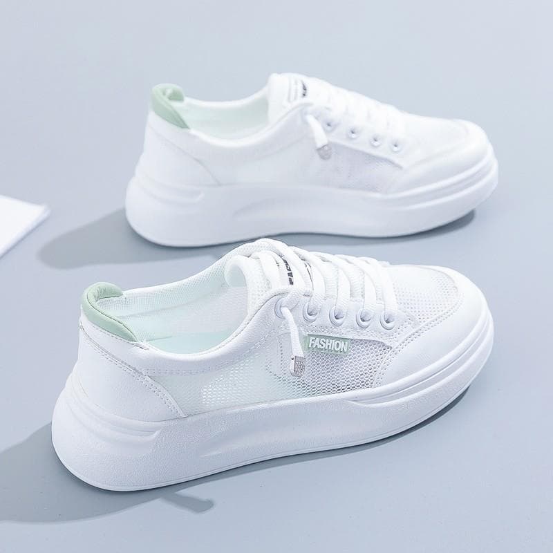 Pequenos sapatos brancos femininos 2025 primavera verão novo estilo moda All-Match esportes malha sapatos respirável mal