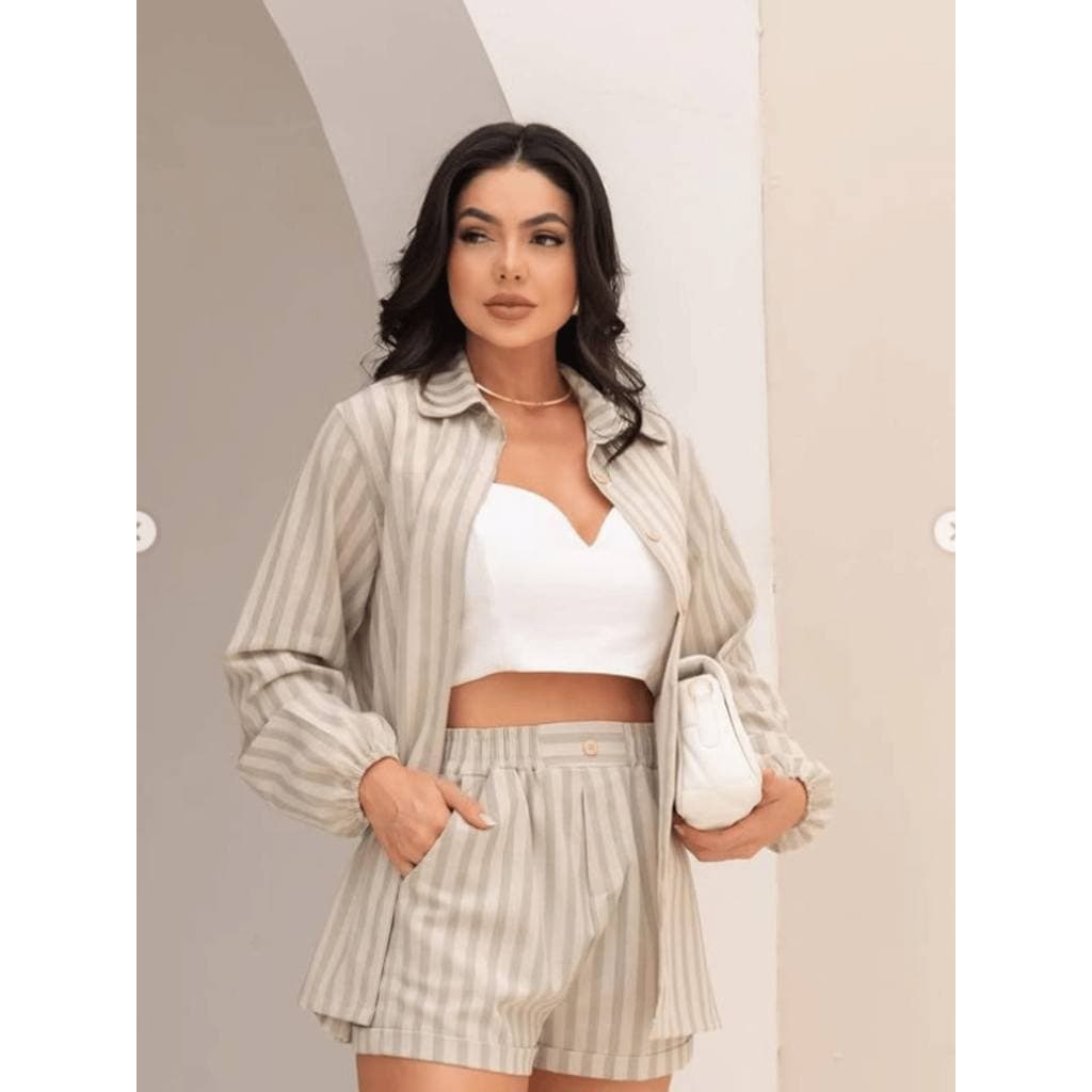 Conjunto Feminino Shorts e Camisa Manga Longa Listrado Linho