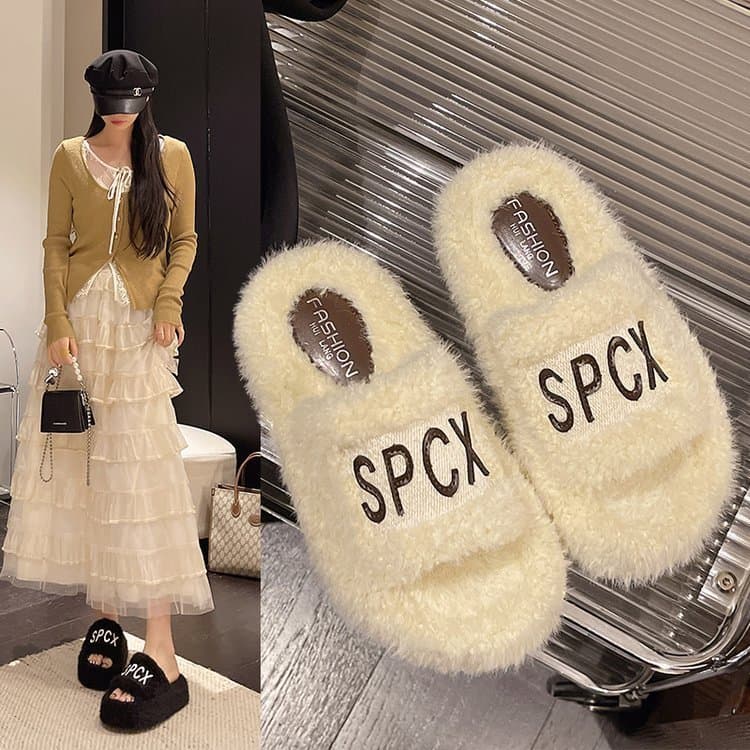 Chinelos femininos de pelúcia com sola grossa bordada com letras, planos com sandálias de pelúcia para casa, chinelos de