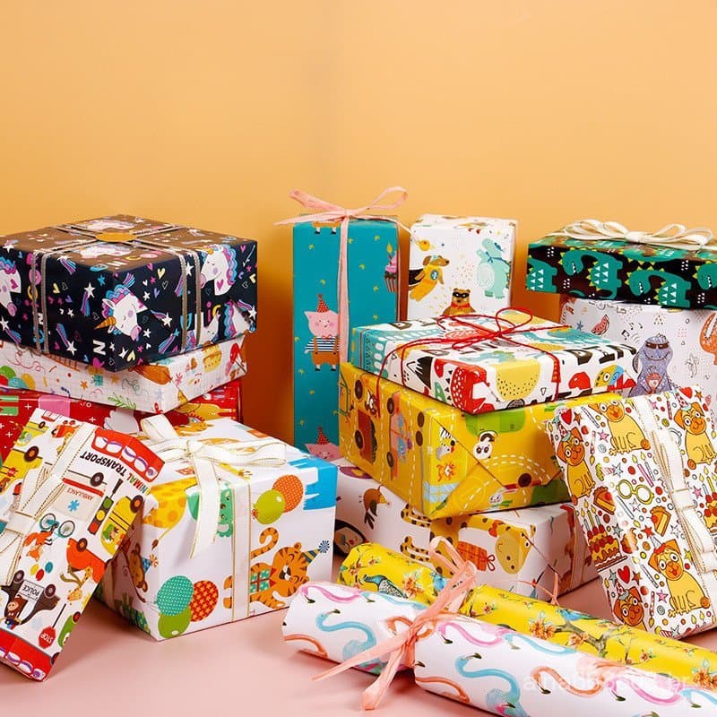 Papel de presente com desenhos animados, impressão em papel revestido, conjunto DIY de papel de presente para aniversári