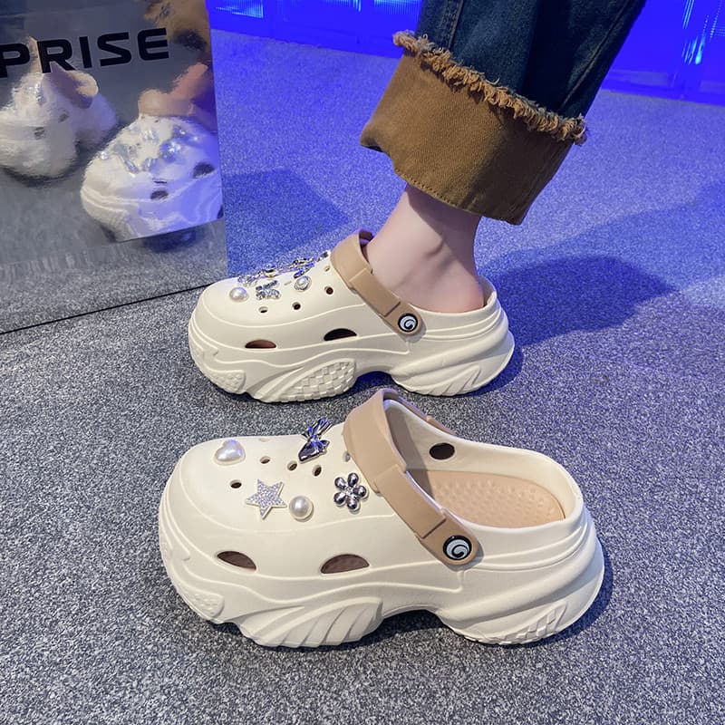 High-End sentido buraco sapatos femininos verão exterior Wear antiderrapante pisando em sandálias de merda de sola gross