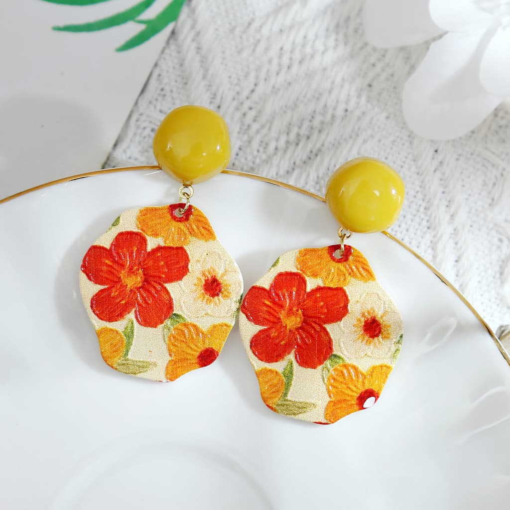 [Estoque pronto] Brincos coloridos suaves e doces com pintura a óleo, cor laranja, flor do mar, atmosfera sonhadora, bri