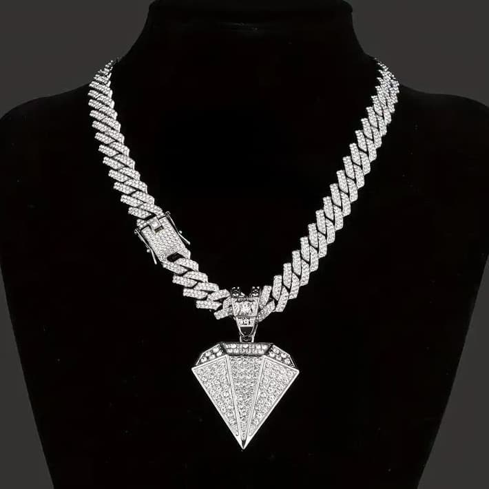 Novo Corrente Cravejada Hip Hop Big Diamond Pingente Ice Liga Diamante Completo Diamante Corrente Cubana Acessórios