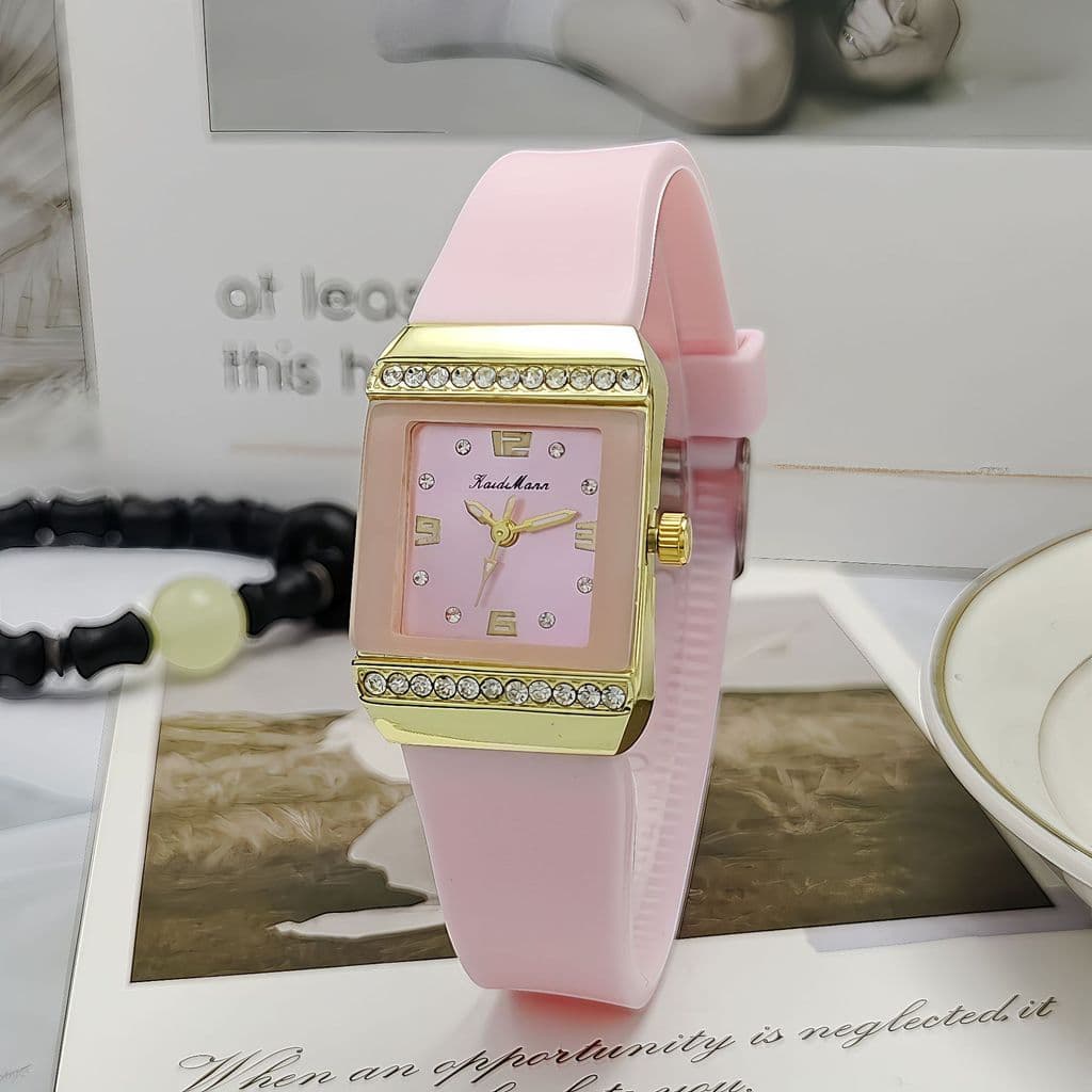 Relógio feminino de estilo novo com design quadrado, silicone com diamantes, cor dourada de luxo leve, elegante para est