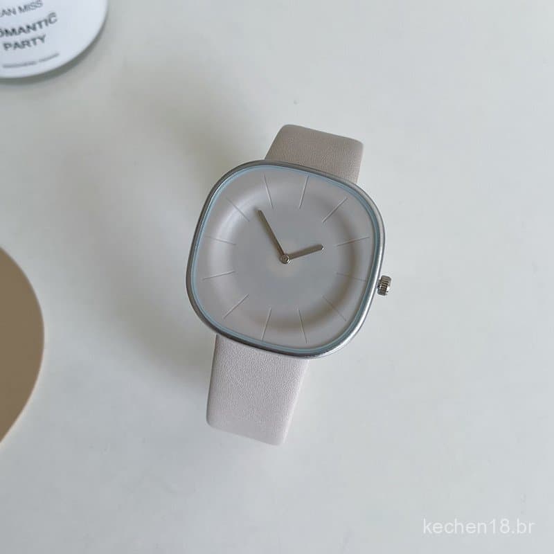 Relógio popular, item de destaque entre as celebridades da internet, design minimalista japonês feminino, artístico e cr
