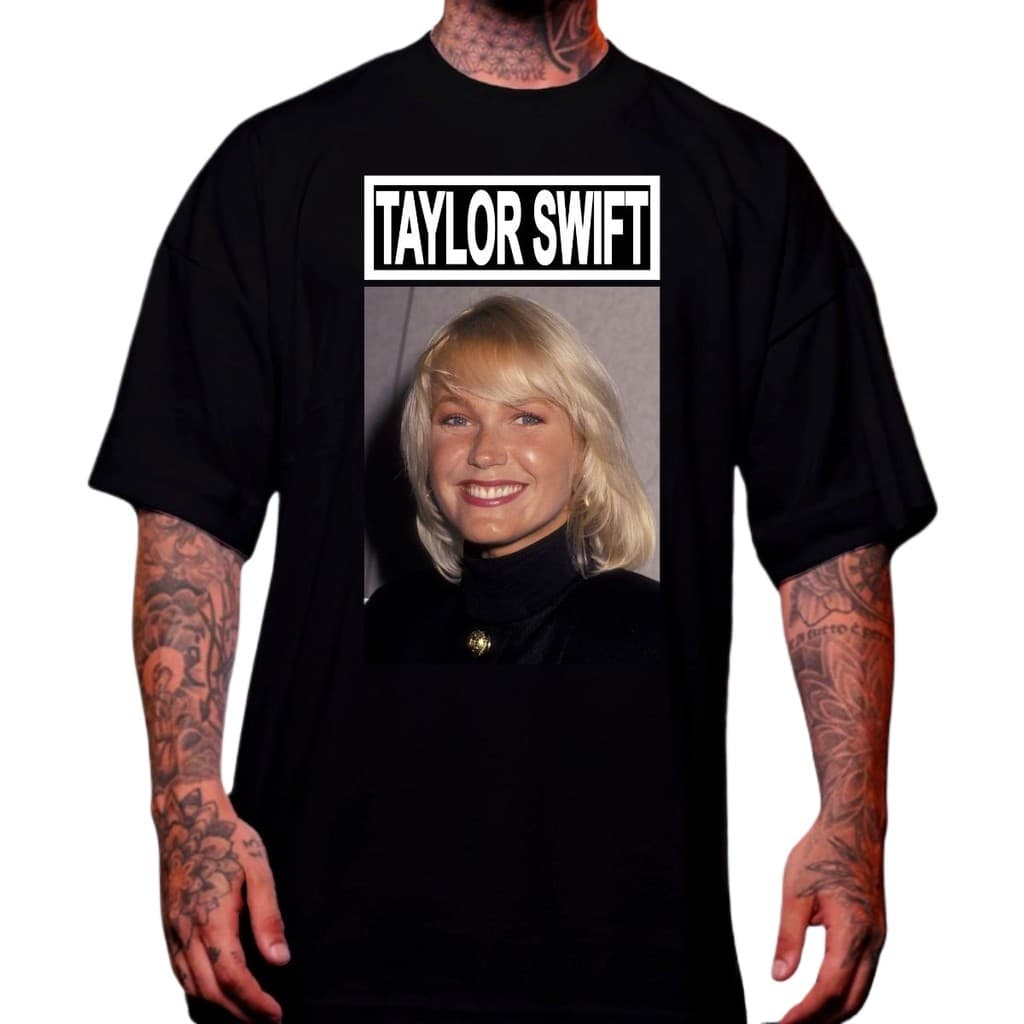 Camiseta Meme Taylor Swift The Eras Tour Parecida Xuxa Engraçada