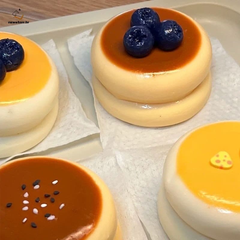 Squishy De Soufflé De Creme Realista – Brinquedo Em Formato De Comida Para Alívio Do Estresse