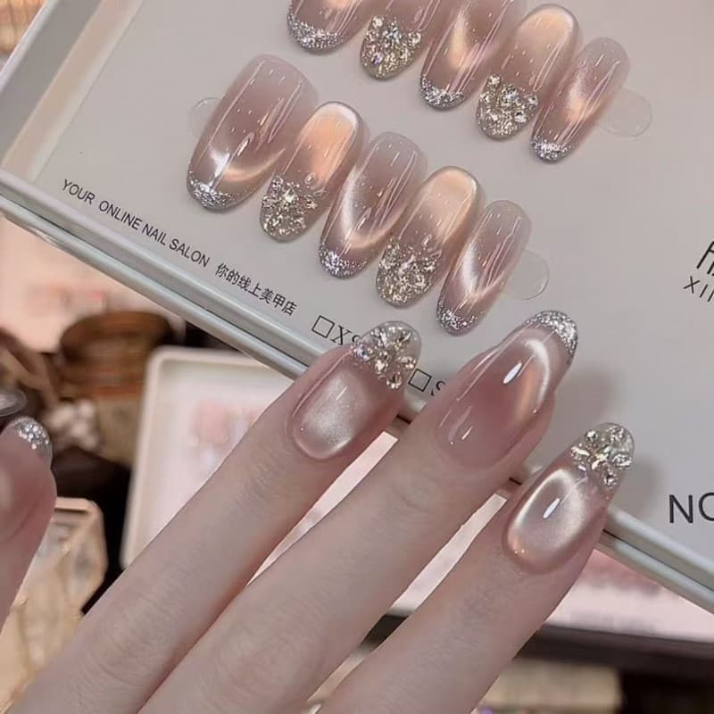 Unhas Postiças Prontas para Uso com Efeito Olho de Gato, Estilo Pure Desire, Unhas Artesanais, Conjunto de 10 Peças