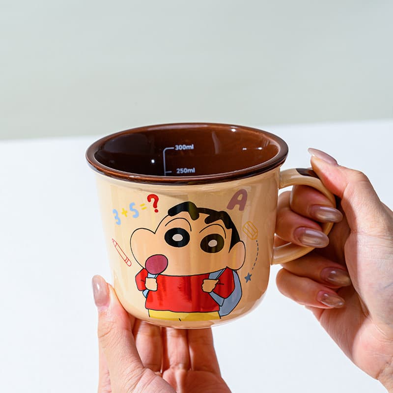 Crayon Shin-Chan Co-Branded Enviar Meninas Caneca de Cerâmica Crianças com Escala Copo de Água Casal Copo de Café da Man