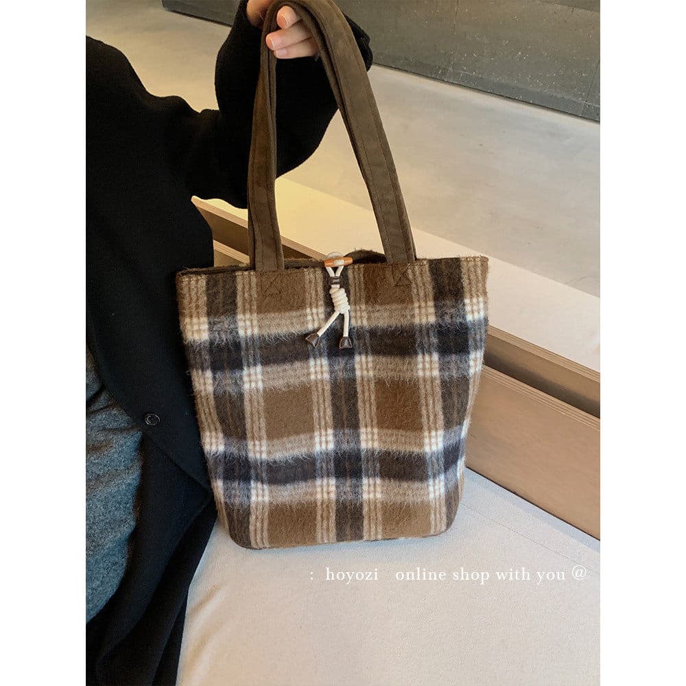 [Bolsa Xiaoyoujia] HOYOZI Bolsa grande de lã feminina 2026 Novo estilo outono inverno bolsa grande de um ombro