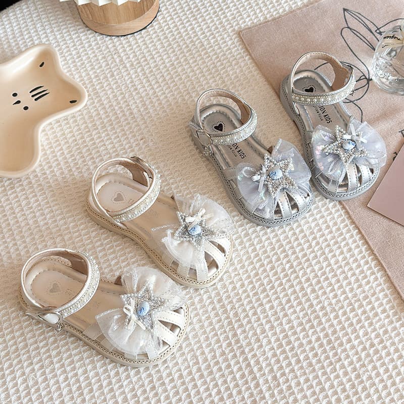Meninas sandálias 2026 verão novo estilo crianças sola macia Toe-coberto sandálias meninas rendas arco sapatos de prince