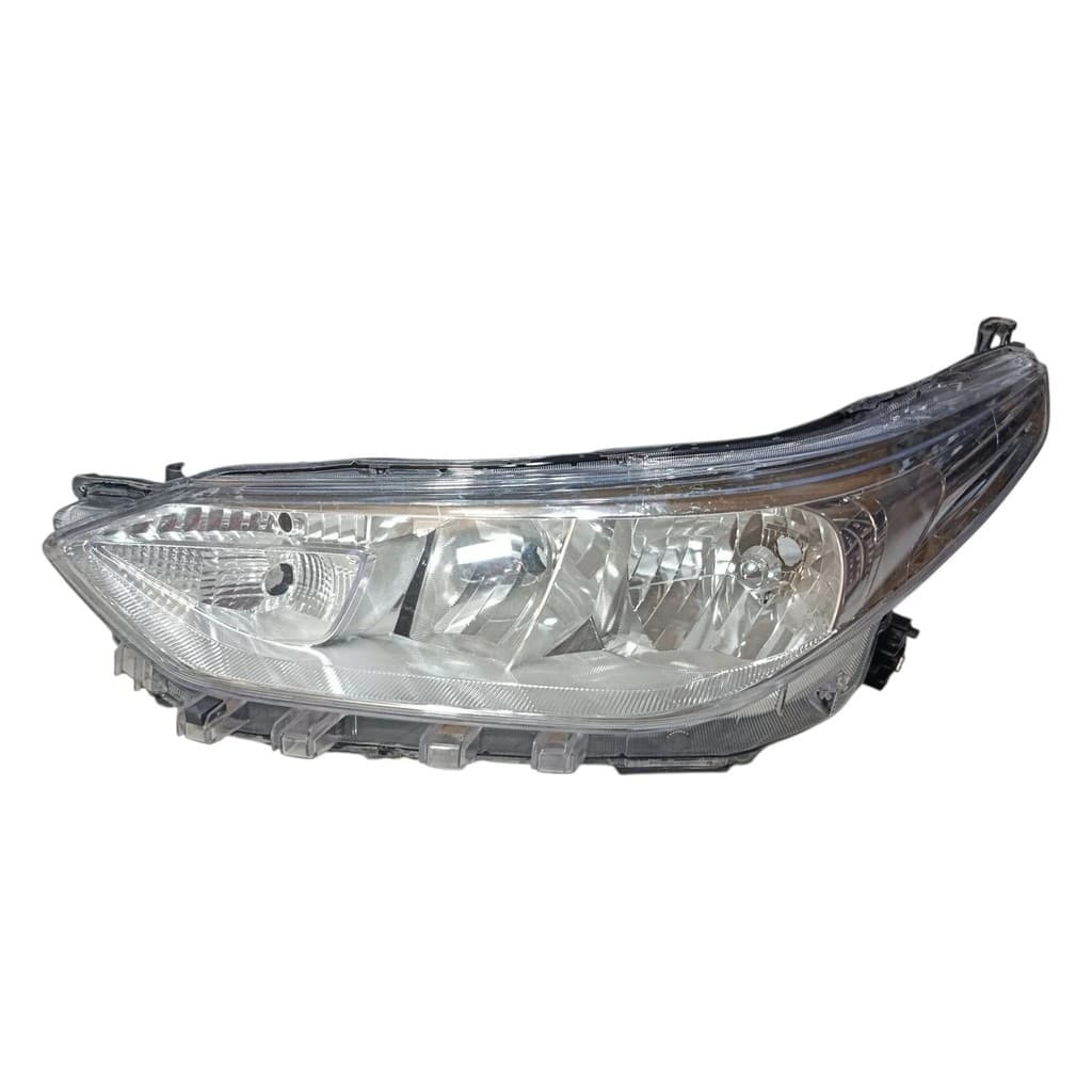 Farol esquerdo Toyota Yaris 2021 com detalhe  - Toyota - Yaris - 2021 - Hatch - PN: original
