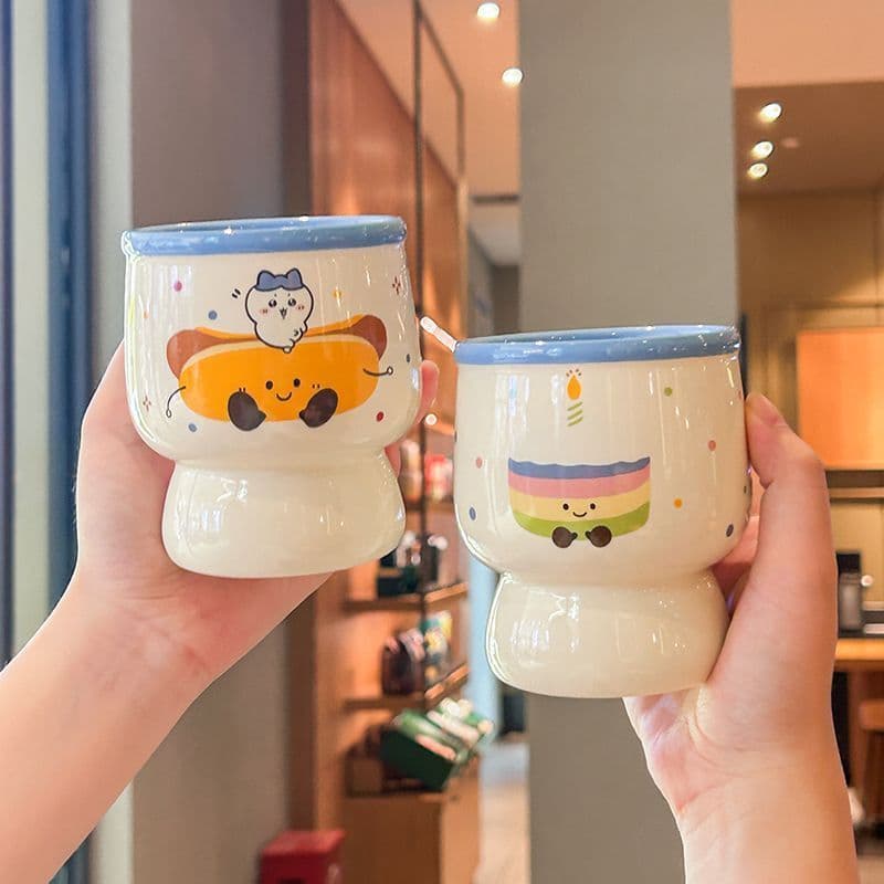 Bolo bonito dos desenhos animados segurando copo de Latte menina caneca de cerâmica de alto valor casal xícara de café