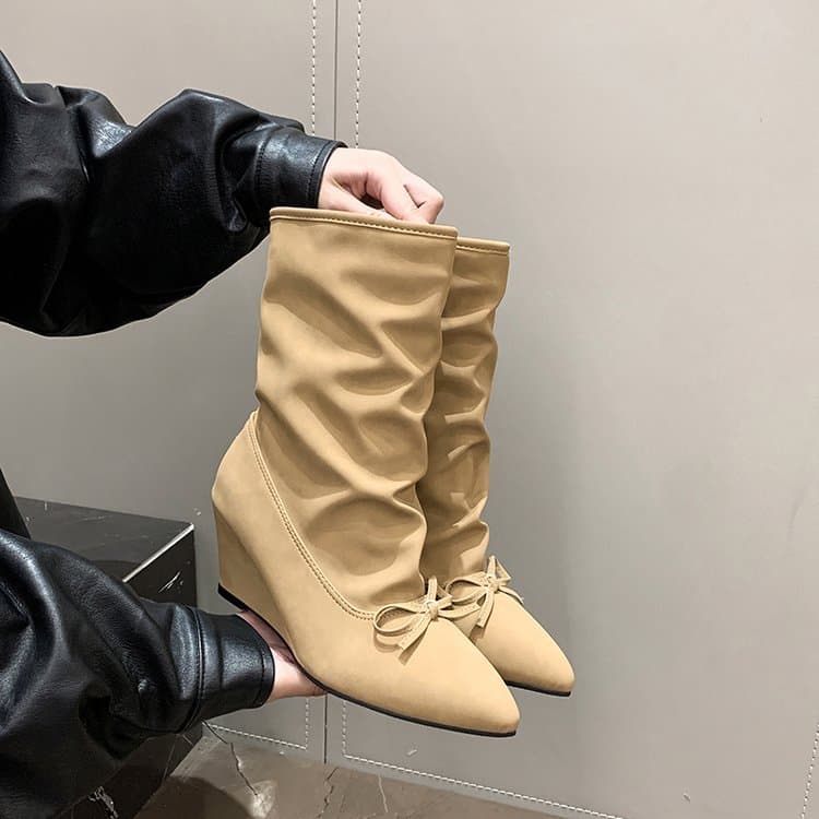 Sapatos e botas femininas, botas curtas de camurça com bico fino e laço, salto anabela elegante, botas empilhadas, taman