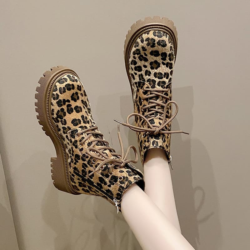 Botas Martin de sola grossa femininas 2026 outono inverno novo estilo leopardo impressão botas de motocicleta botas curt