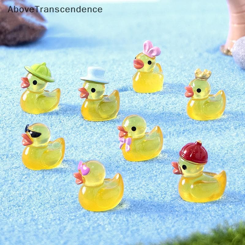 8 Pçs Resina Luminosa Mini Amarelo Duling Miniaturas Casa De Boneca Brilha No Escuro Dus Estatuetas Para DIY Aquário Dec
