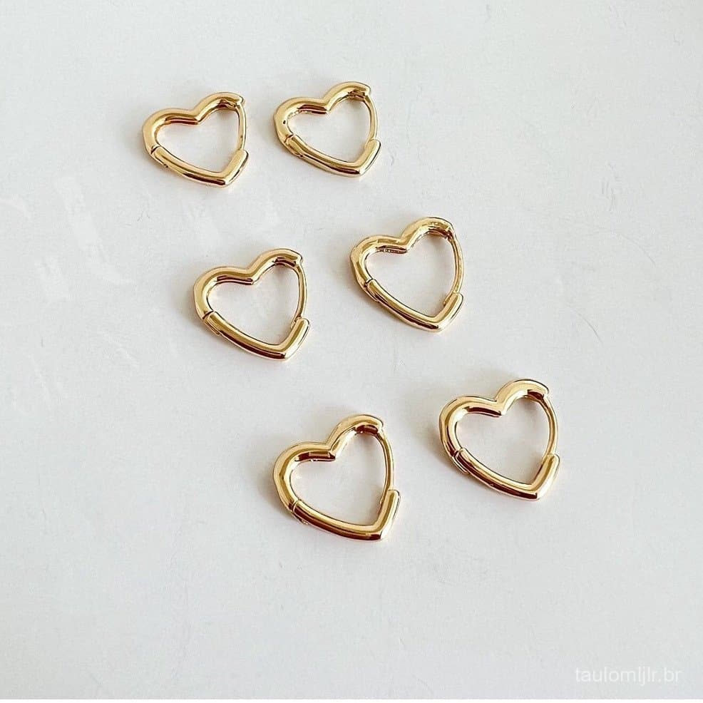 Brinco Trio Coração Fino Liso Banhado a Ouro 18k Dourado Antialérgico