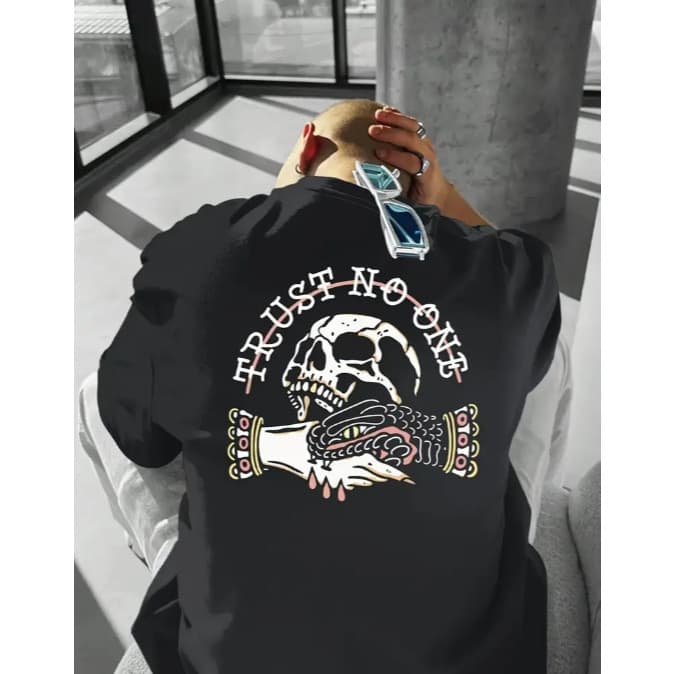 Camiseta Masculina Oversized Caveira Trust No One Algodão Streetwear