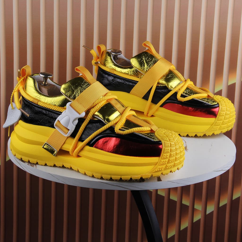 Estação europeia Street Wear sapatos papai de sola grossa cor contrastante sapatos de pão de sola grossa masculino espor