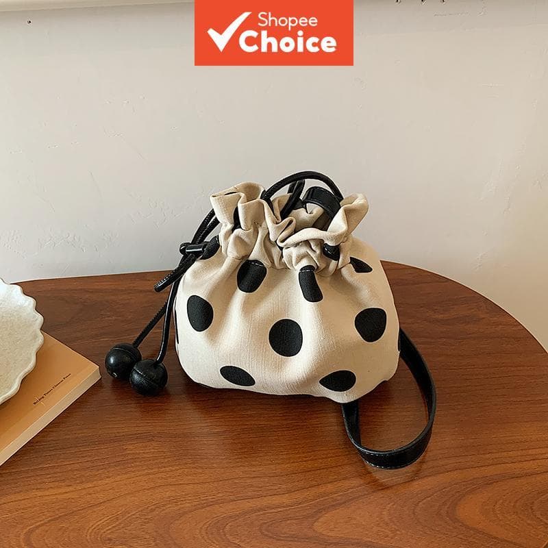 Bolsa Tiracolo Feminina Bege de Polka Dot com Cordão | Bolsa tipo Balde com Alça Decorada com Bola em PU, Fecho