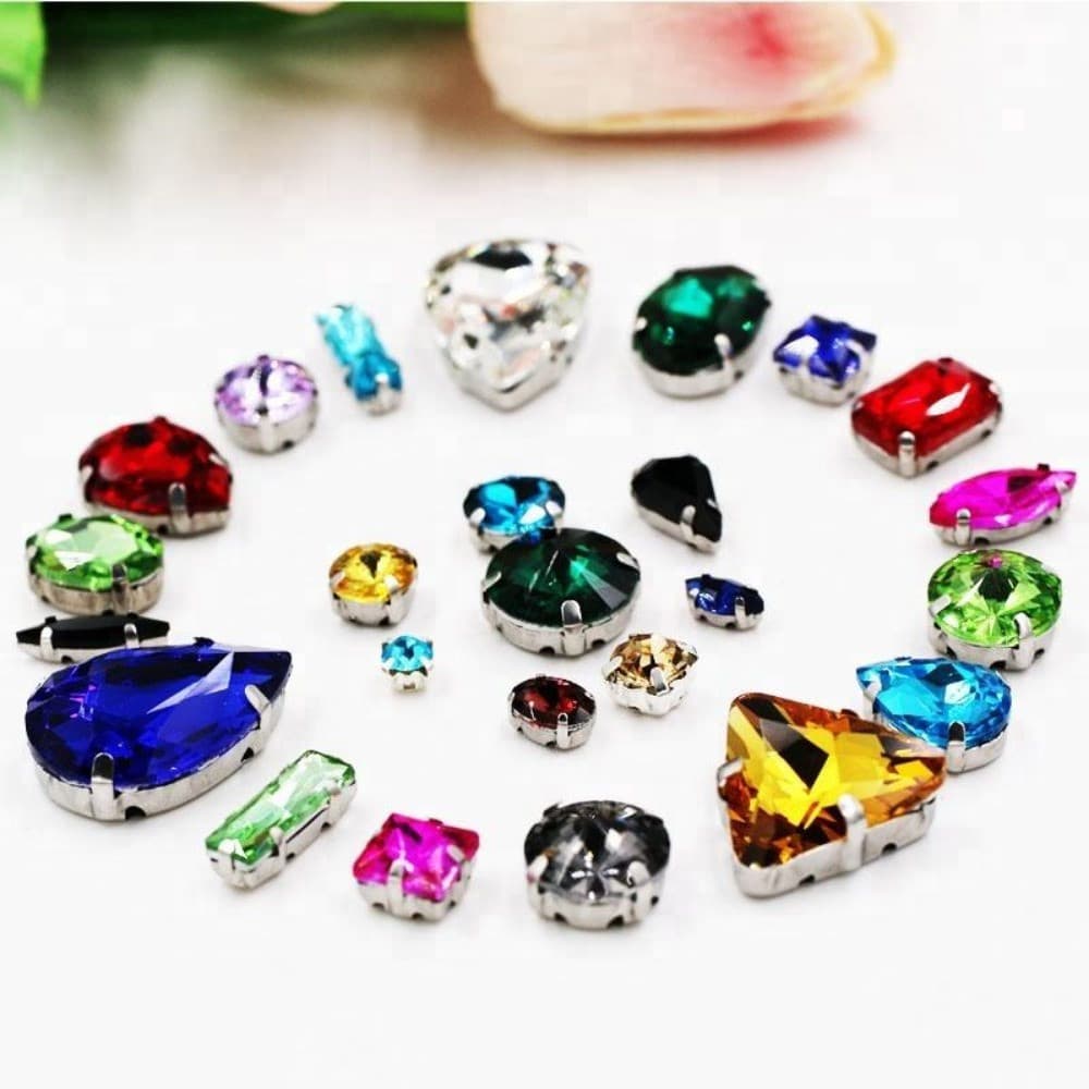 50pcs Forma Mista De Acessórios Da Mesma Cor Costurar Em Rhinestone Com Cristal De Fundo De Prata Para Roupas De Bricola